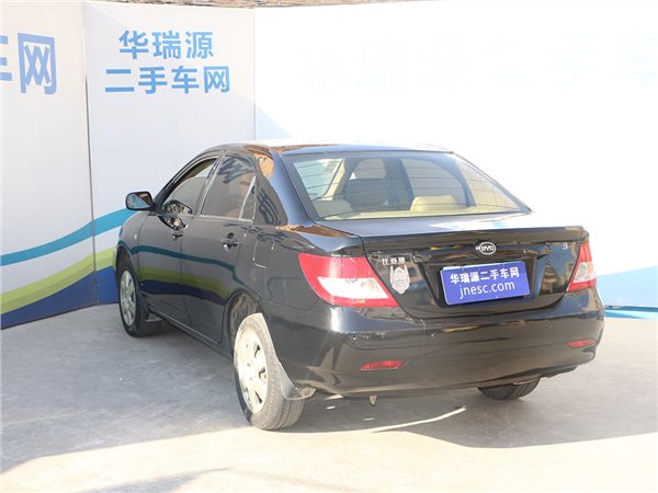 比亚迪F3 国产经济家轿 省油耐用 销售量大