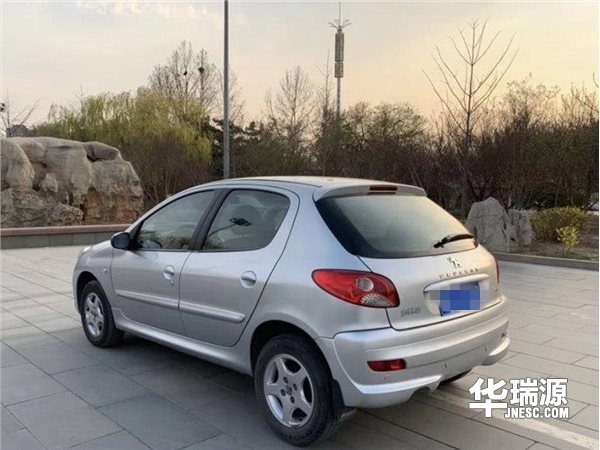 太空舱标致207，20十大，两厢，1.4L手工驭乐版