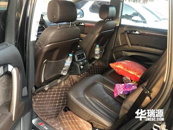 假如拥有奥迪Q7还撩不到小姐姐的话,那你要认真考虑考虑我们的长相问题了