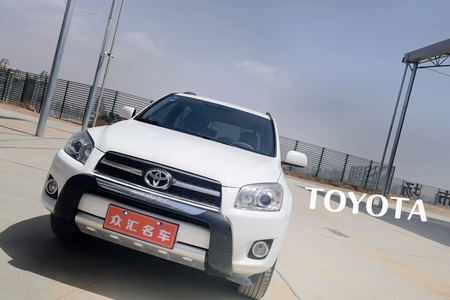 甘南二手丰田RAV4荣放 2011款 2.0L 自动经典版