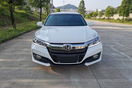桂林二手本田雅阁 2016款 2.0L CVT 豪华版
