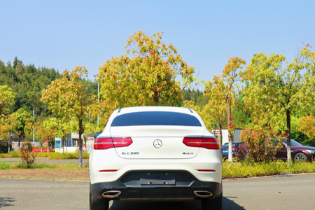 红河二手奔驰GLC轿跑 2018款 GLC 200 4MATIC 轿跑SUV