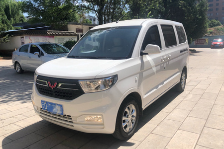 曲靖二手五菱宏光V 2020款 1.5L 手动 劲享版 7座 国VI