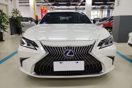 乌鲁木齐二手雷克萨斯ES 2018款 300h 卓越版 国V