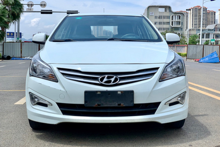 来宾二手现代瑞纳 2014款 三厢 1.4L TOP MT