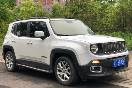 镇江二手Jeep自由侠 2017款 180T 双离合 高能版