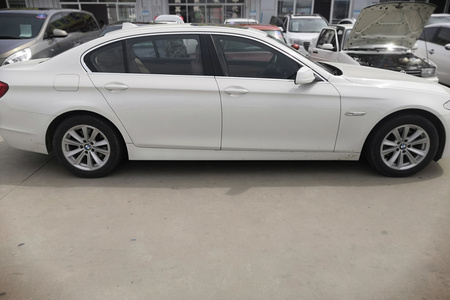 临沂二手宝马5系 2013款 525Li 2.0T 手自一体 领先型